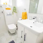 בית נופש Cosy Retreat In The Centre *