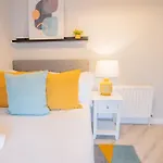 Cosy Retreat In The Centre בית נופש גלוואיי
