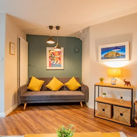 Cosy Retreat In The Centre *