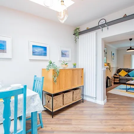 Semesterbostad Cosy Retreat In The Centre Galway