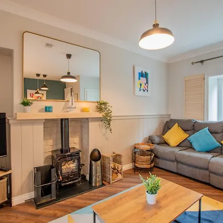 Ferienhaus With Outdoor Patio - Sleeps 5 Galway