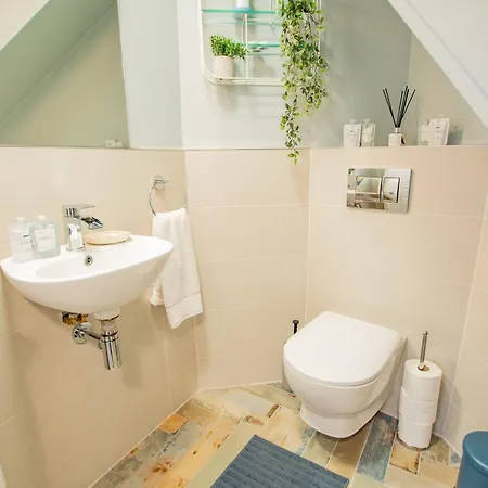 Cosy Retreat In The Centre Galway